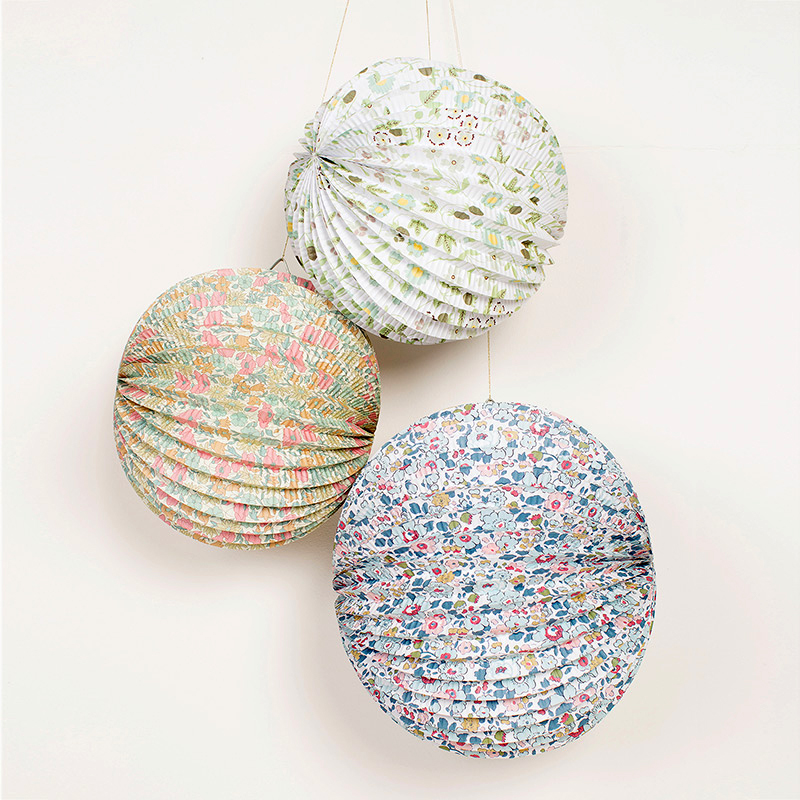 Set of 3 Liberty Print Paper Lanterns